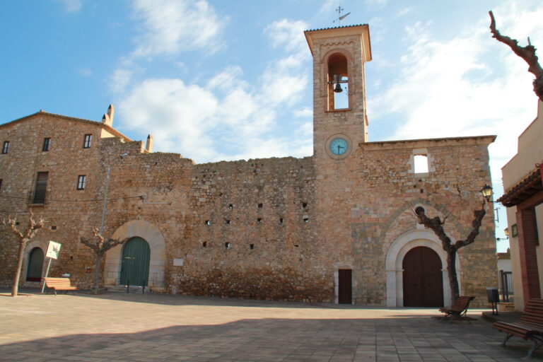 Albons. centre d'albons, església.