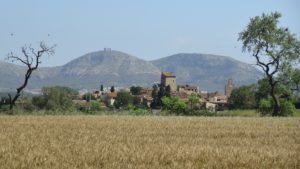 carrer de Vall-llobrega amb l'església