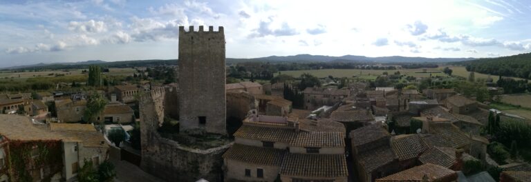 Peratallada vista des de lluny