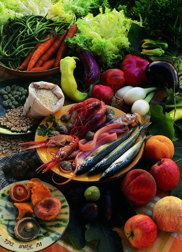 bodegó de productes Empordà: sardines, peix, bolets, arròs, verdures, etc.