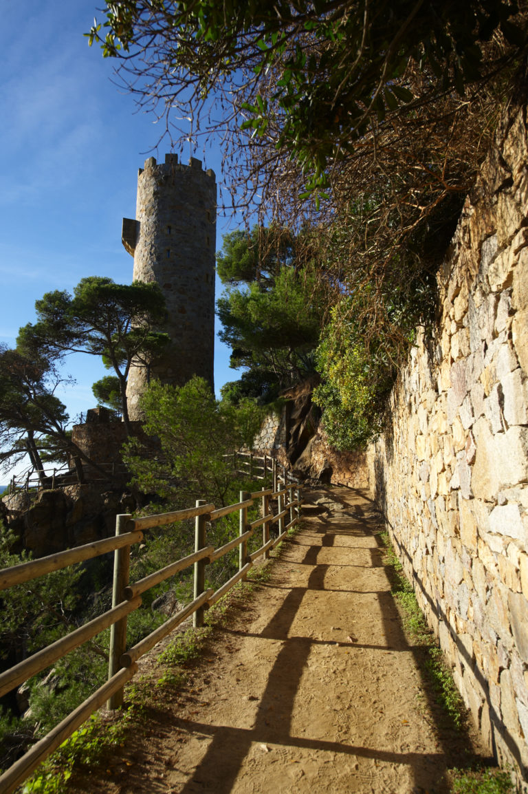 Chemin de ronde de Torre Valentina à Cala Belladonna